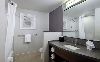 Courtyard by Marriott Wichita At Old Town