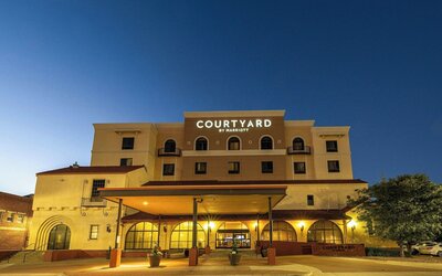 Courtyard by Marriott Wichita At Old Town