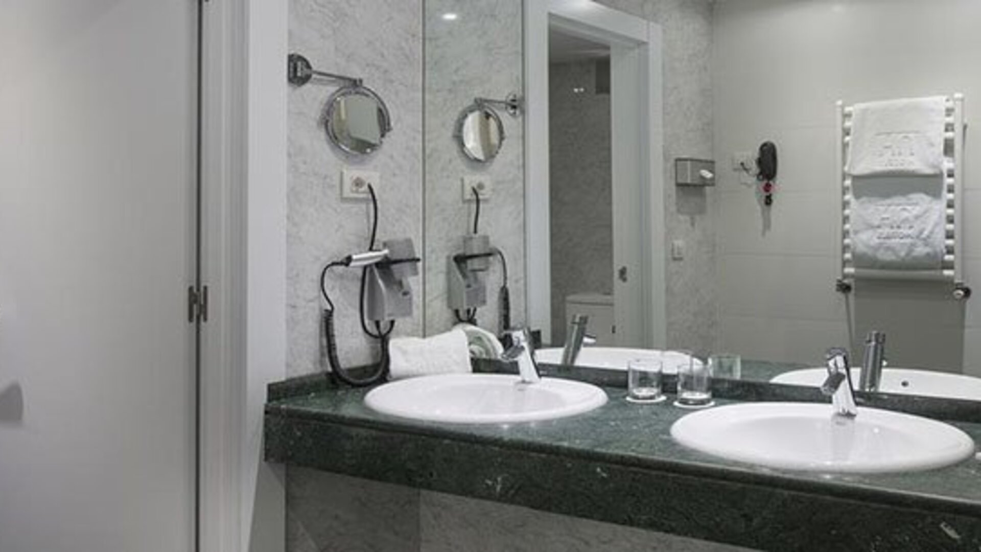 NH Collection Villa De Bilbao