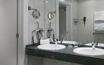 NH Collection Villa De Bilbao