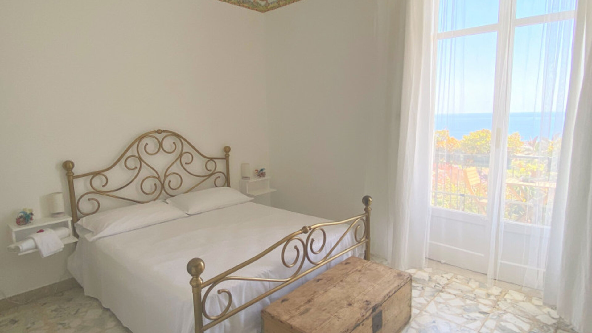 Pupi Catania Etna Farm B&B