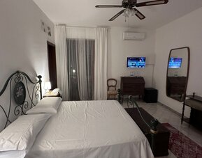 Pupi Catania Etna Farm B&B