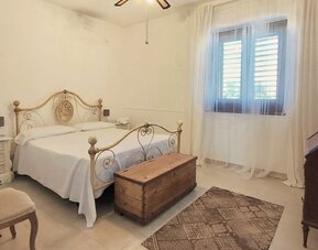 Pupi Catania Etna Farm B&B