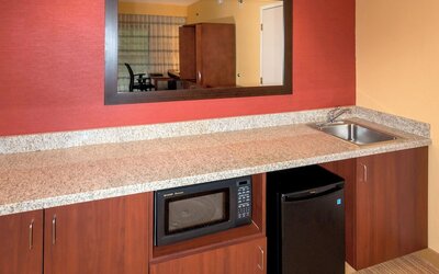Courtyard by Marriott Winston-Salem Hanes Mall