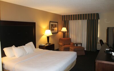 DoubleTree by Hilton Winston Salem - University