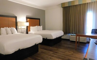 La Quinta Inn & Suites by Wyndham Winston-Salem