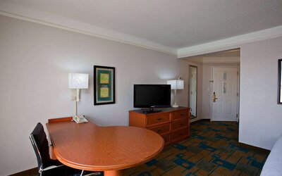 La Quinta Inn & Suites by Wyndham Winston-Salem