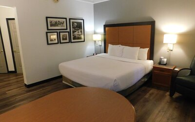 La Quinta Inn & Suites by Wyndham Winston-Salem