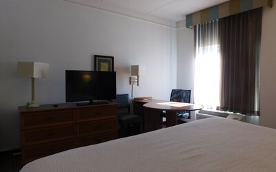 La Quinta Inn & Suites by Wyndham Winston-Salem