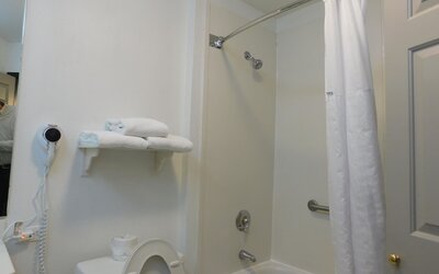 La Quinta Inn & Suites by Wyndham Winston-Salem