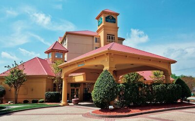 La Quinta Inn & Suites by Wyndham Winston-Salem