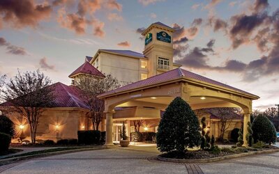 La Quinta Inn & Suites by Wyndham Winston-Salem