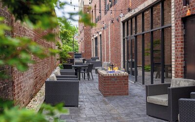 Courtyard by Marriott Winston - Salem Downtown