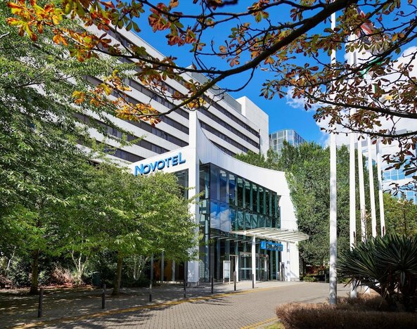 Novotel London West