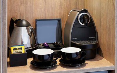 Novotel London West