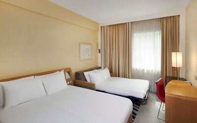 Novotel London West