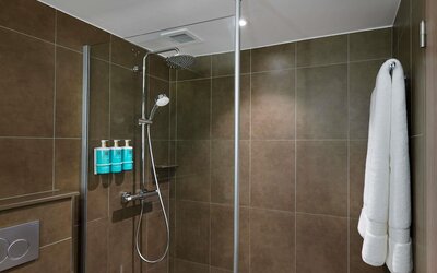 Novotel London West