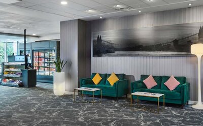 Novotel London West