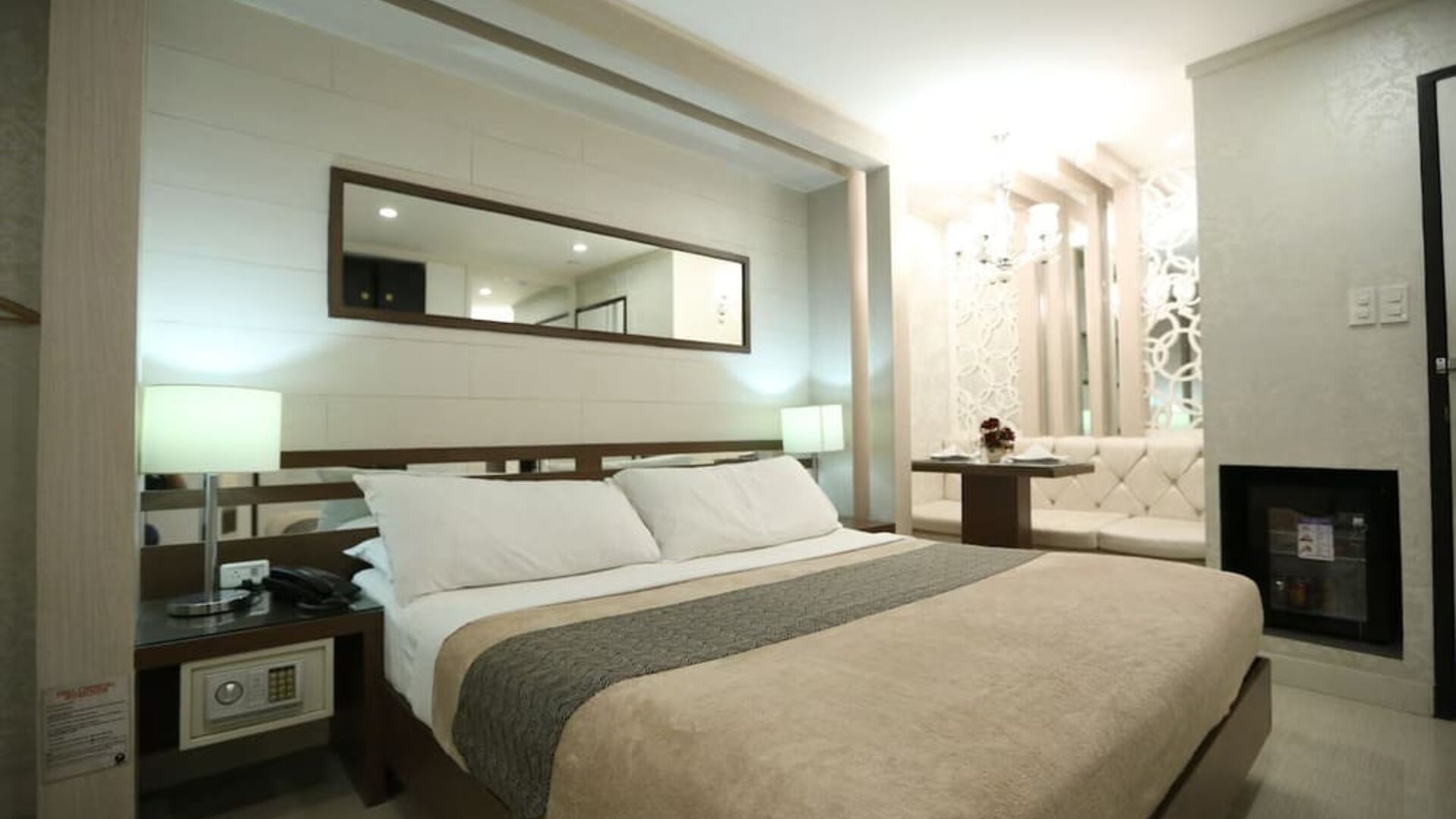 Simple king room at Victoria Court Hillcrest.