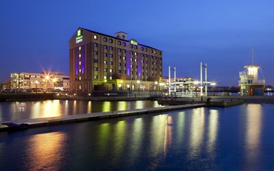 Holiday Inn Express Manchester - Salford Quays by IHG