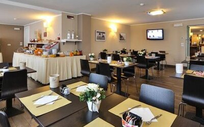 Hotel Regal & Apartments