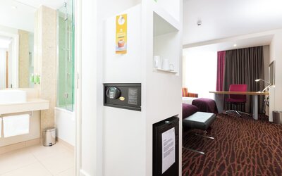 Holiday Inn Manchester-Media City UK by IHG