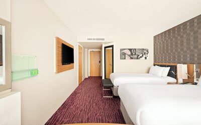 Holiday Inn Manchester-Media City UK by IHG