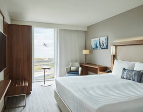 Courtyard by Marriott London City Airport