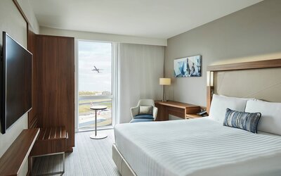 Courtyard by Marriott London City Airport