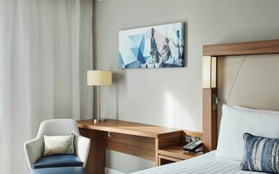 Courtyard by Marriott London City Airport
