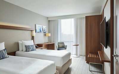 Courtyard by Marriott London City Airport