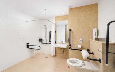 Holiday Inn Manchester-Media City UK by IHG