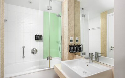 Holiday Inn Manchester-Media City UK by IHG