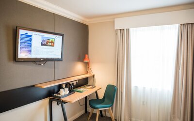 Holiday Inn Manchester West by IHG