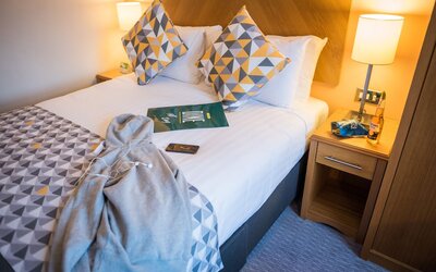 Holiday Inn Manchester West by IHG