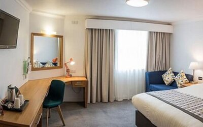 Holiday Inn Manchester West by IHG