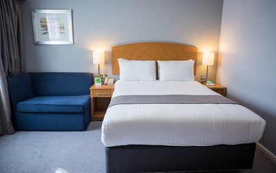 Holiday Inn Manchester West by IHG