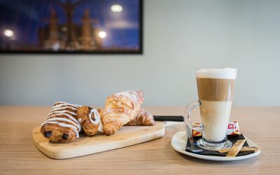Holiday Inn Manchester West by IHG