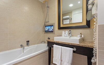 Pestana Chelsea Bridge Hotel & SPA