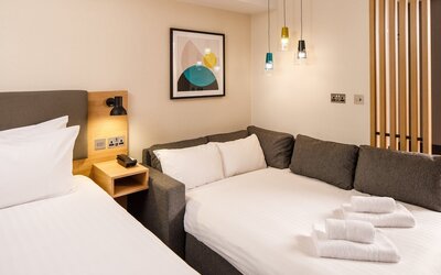 Holiday Inn Manchester Airport by IHG