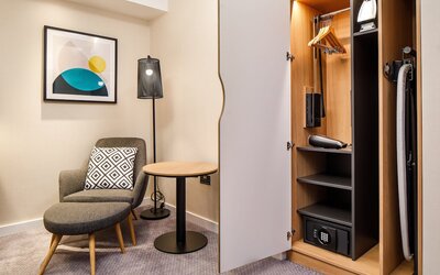 Holiday Inn Manchester Airport by IHG