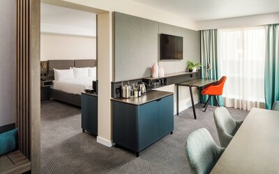 Holiday Inn Manchester Airport by IHG