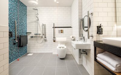 Holiday Inn Manchester Airport by IHG