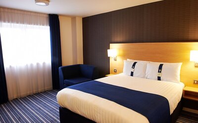 Holiday Inn Express Manchester Airport by IHG