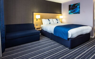 Holiday Inn Express Manchester Airport by IHG