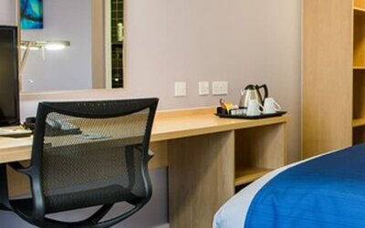 Holiday Inn Express Manchester Airport by IHG