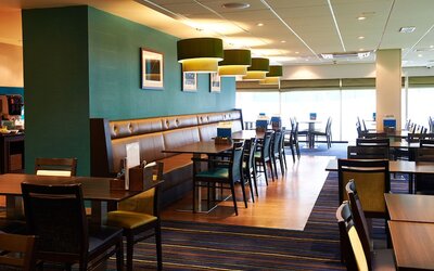 Holiday Inn Express Manchester Airport by IHG