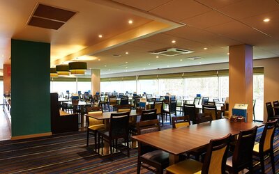 Holiday Inn Express Manchester Airport by IHG