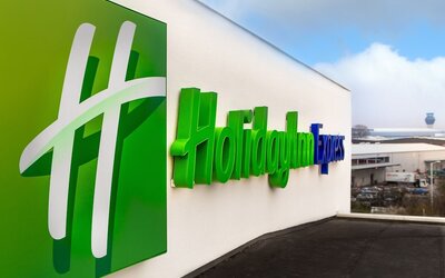 Holiday Inn Express Manchester Airport by IHG