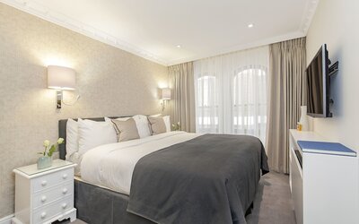 Mayfair House